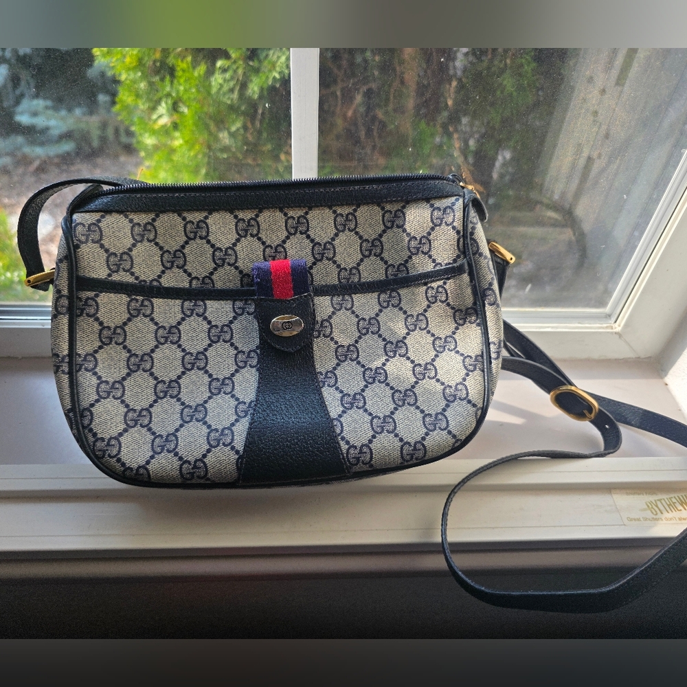 Gucci Vintage Sherry Crossbody Bag